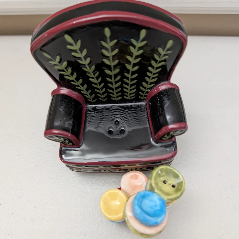 Vintage. Mary Engelbreit Enesco Chair and Bowls Salt and Pepper #478377 - Picture 3 of 6